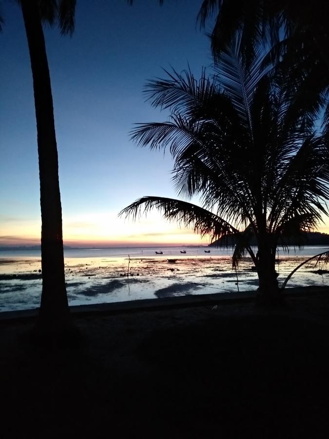 Beach House Taling Ngam Beach Exteriör bild
